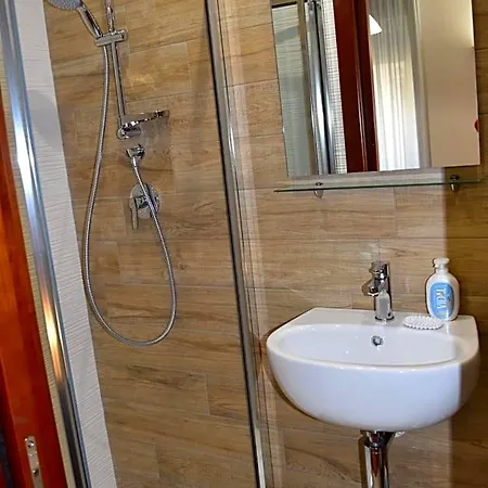 162 فندق مبيت وإفطار 3*